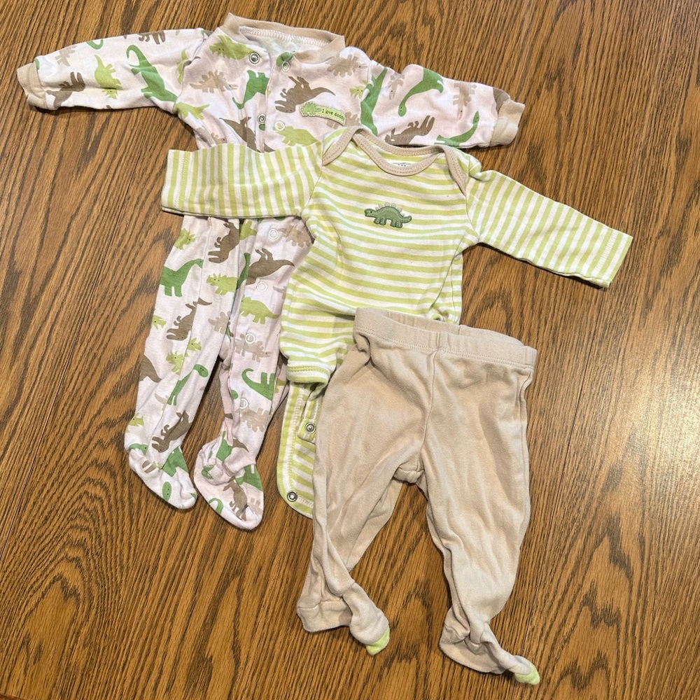 Carter’s 3month baby clothes footie pants footed pajama dino I Love Daddy